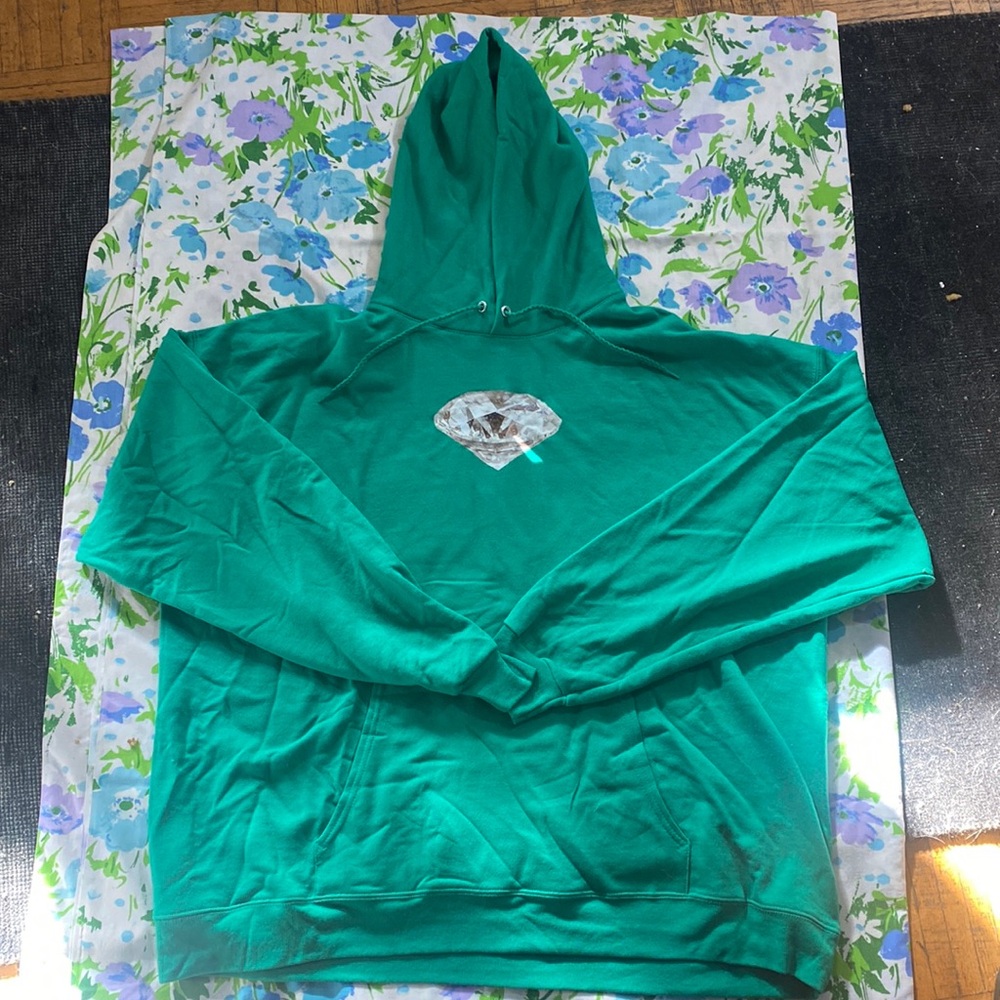 FLAWLESS PRINT DIAMOND GREEN SWEATER, Size 2XL.